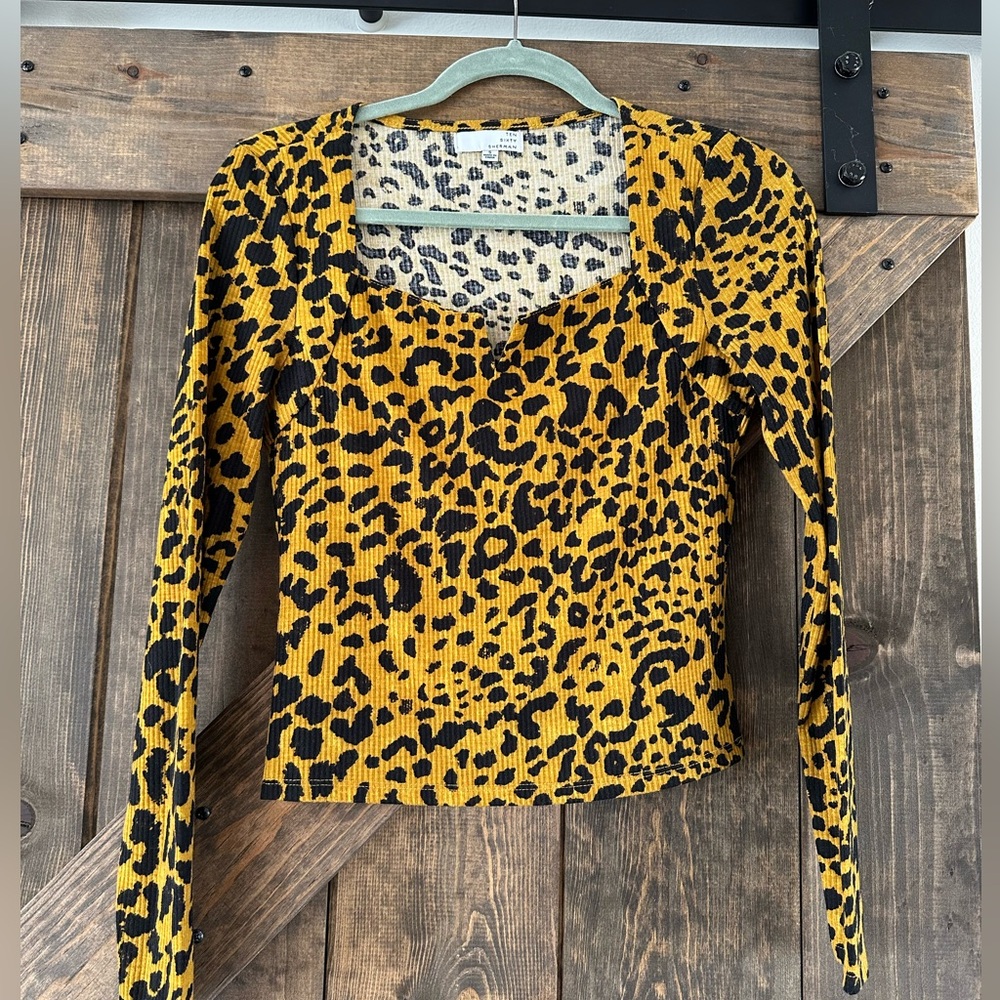NEVER WORN! Leopard print ribbed long sleeve top from Nordstrom